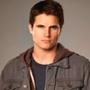 Robbie Amell