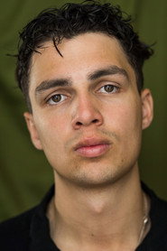 Robert Akodoto 