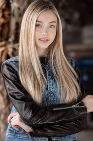 Jessica Treska 
