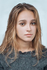 Capucine Valmary 