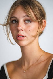 Elle Graham 