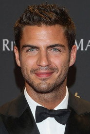 Maxi Iglesias 