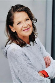 Angela Roy 