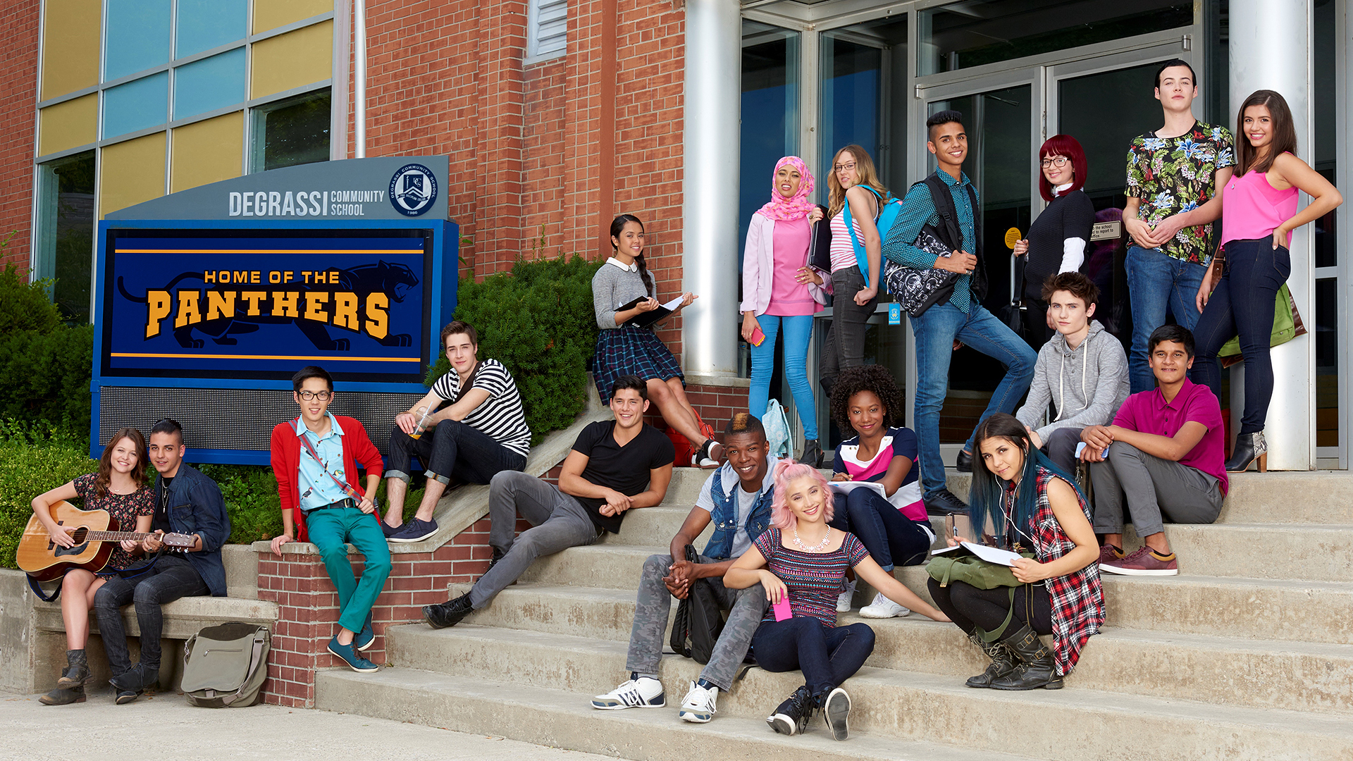Degrassi: Next Class saison 3 épisode 01 : #BreakTheInternet - Spin-off.fr